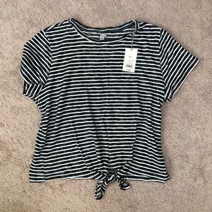 CLOSET CLEAN OUT NWT Short Sleeve Tied Top